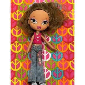 Bratz Girlz 7" Yasmin Doll Pink Top, Jeans, Black and White Shoes